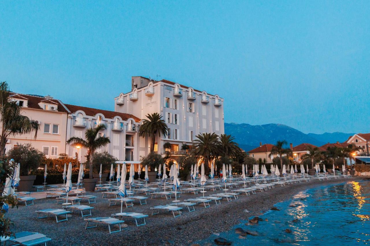 Hotel Palma Tivat Exterior foto